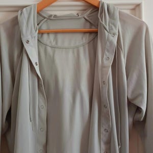 Stella McCartney for ADIDAS summer hoodie in light taupe green. Beautiful design. Size XS-S. Vintage