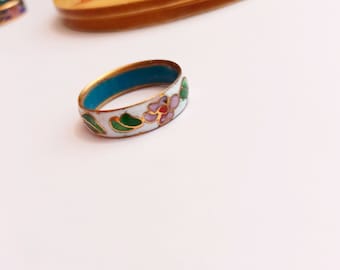 Vintage Cloisonnéring, emaljerad, blommig körsbärsblomma, vit storlek 9 stor
