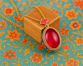 Necklace, pendant Golden plated enameled, vintage design wih Red Carnelian Gem, cloisonne red and green Coloured ethnic egyptian style