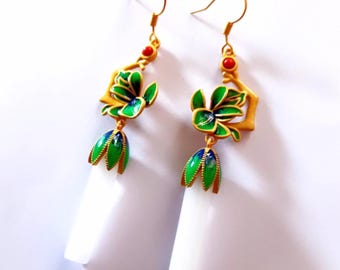 Cloisonne Earrings Oriental, Japanese design, enamel flowers  white quartz. gold-plated  Bohemian style