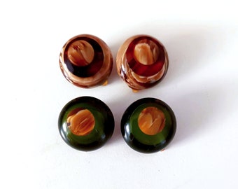 2 pairs Vintage earrings from the 70s geometric tortoiseshell and green tone of Celluloid