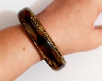 Spectacular bracelet, vintage 70's celluloid bracelet, galatite tortoiseshell and beige Bangle Mood style