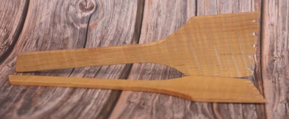 Curly Maple Salad Tongs