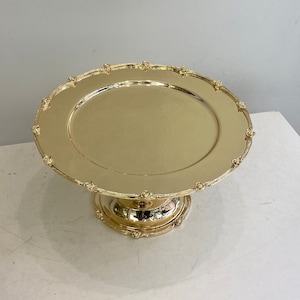 Wedding cake stand, birthday cake stand, decorative stand.