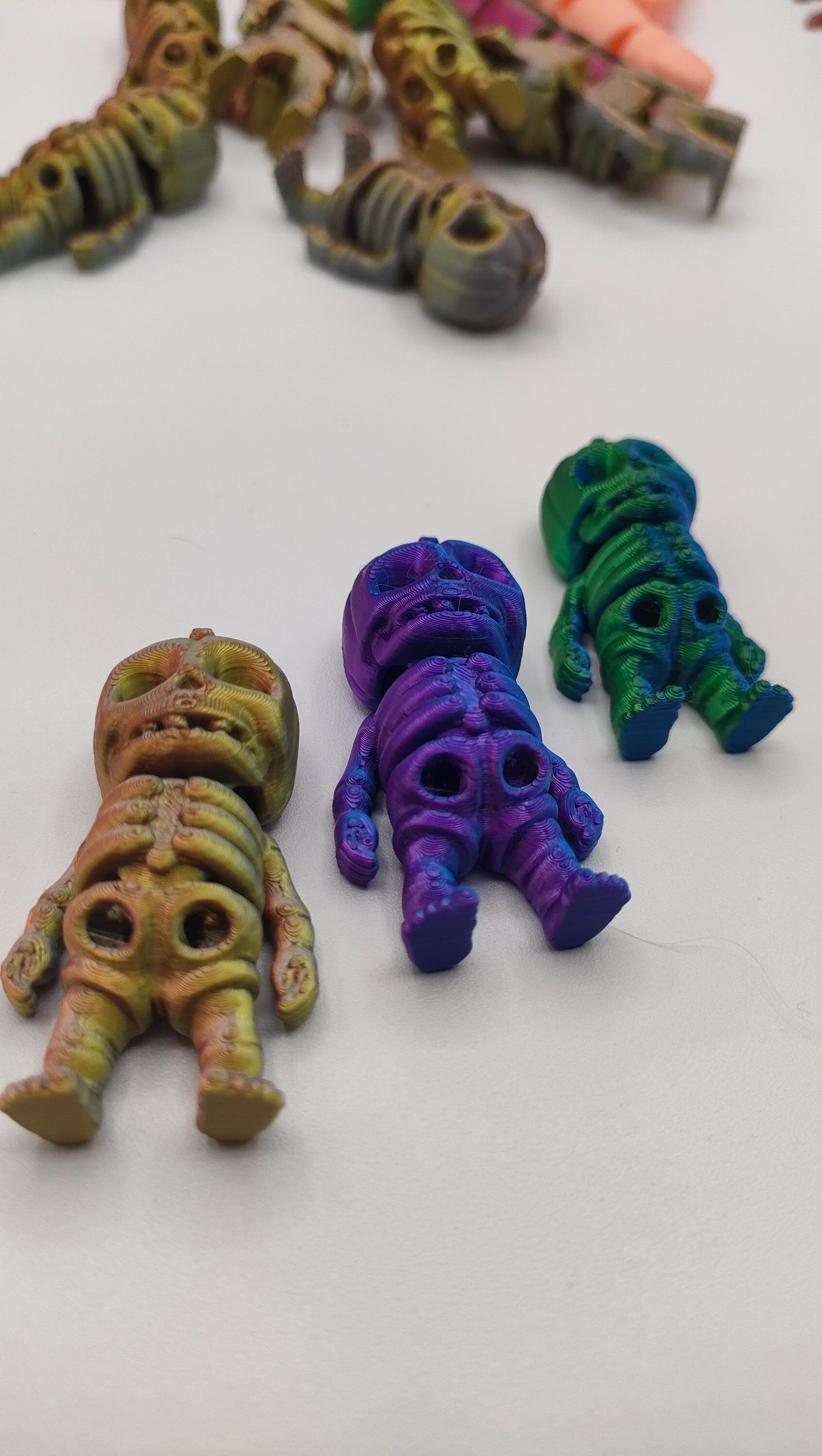 Mini 3D Articulated Skeleton - 3D Printed Flexible Figurine - Original and Adorable Toy for Decoration or Gift