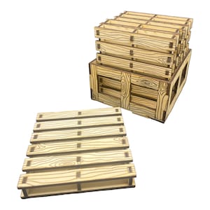 Könnte beinhalten: Ein Satz unfertiger Holzkisten und Paletten. Die Kisten sind rechteckig mit offenen Seiten und einer Lattenoberseite. Die Paletten haben ein Latten-Design. Die Holzmaserung ist auf allen Teilen sichtbar.