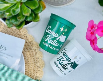 Tazas personalizadas para despedida de soltera de campamento / Recuerdos de fiesta de Last Trail Before The Veil / Despedida de soltera en la montaña / Tazas personalizadas para despedida de soltera en el lago