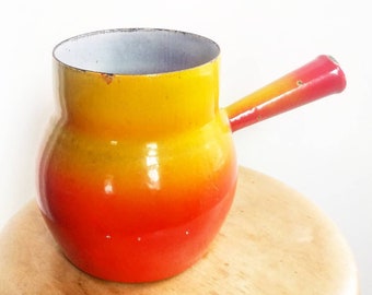 Large 1960's rare Luma enamel sauce pot. Large enamel pour pot. Vintage enamel ombre sauce pot.