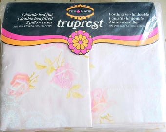 Vintage brand new 1970's Tex Made Truprest Sheet set. Vintage Double Flat, Fitted and pillowcases set. 1970's floral bedding.1970's interior