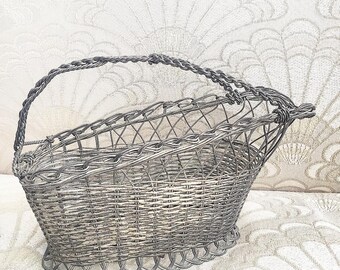 Cesta vintage de alambre tejido para huevos. Cesta antigua de alambre tejido. Cesta vintage de alambre para bayas. Cesta vintage de metal para Pascua.