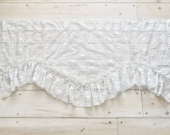 Vintage White ruffled lace curtain topper. White seashell pattern lace curtain topper panel. Vintage cottage curtains.  42 x 20".