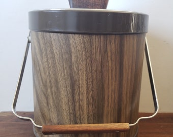 Large faux bois vintage ice bucket. Vintage 1970's ice bucket. Authentic 1970's barware. Vintage woodgrain ice bucket.