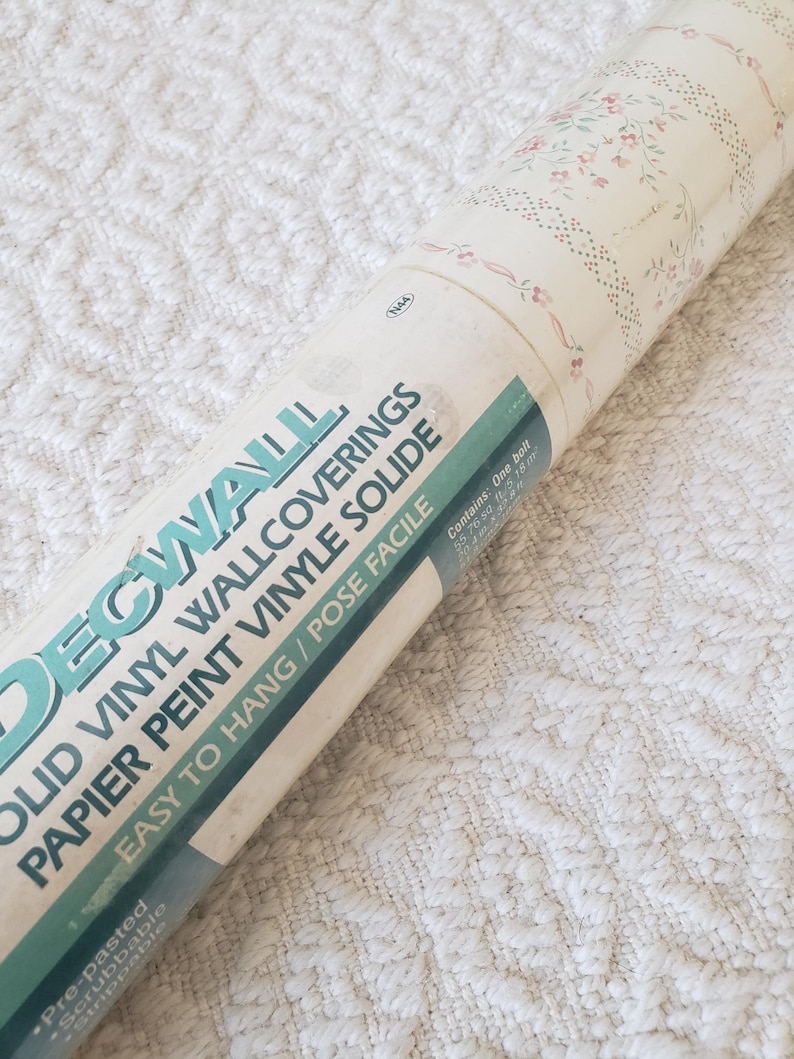 Vintage Full Roll 1990's Floral Wallpaper. New Vintage Delicate Floral ...