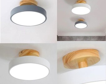 Moderne houten hanglamp met minimalistisch design, elegant hangend plafondarmatuur, twee kleuren