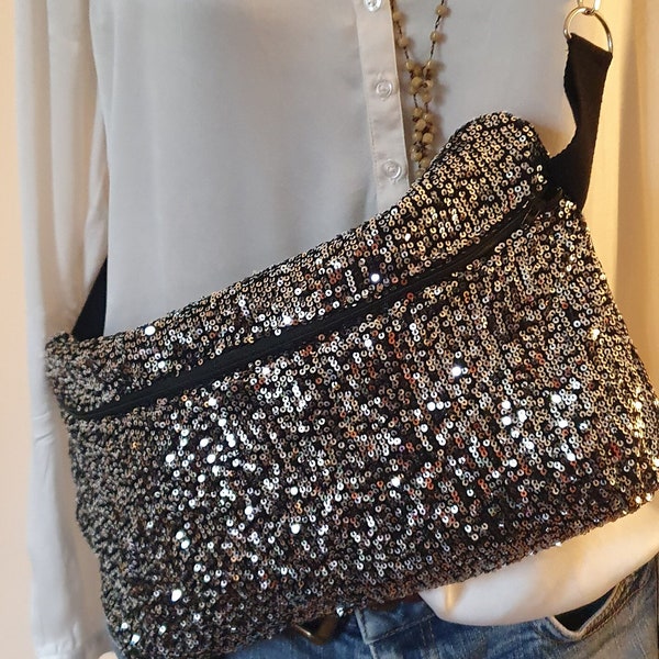 Sac bandouillere à sequins