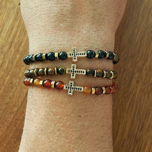 Men&#39;s Natural Stone Bracelet with Cross Charm – Beaded Stretch Bracelet – Christian Gift for Him – Spiritual Jewelry – Boho Style