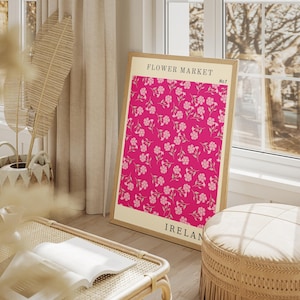 Peut inclure: Une impression encadrée avec un motif floral rose et le texte "FLOWER MARKET" et "IRELAND".