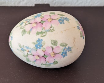 Vintage Floral Easter Egg