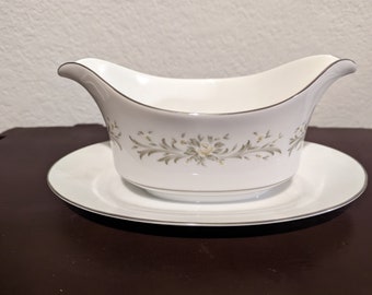 VINTAGE GRACE Fine China RHAPSODY Floral Gravy Boat Japan