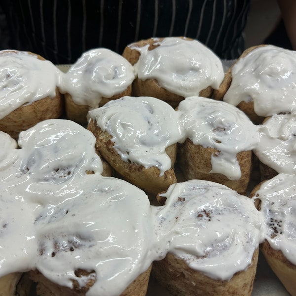 Gourmet Sugar-Free Cinnamon Roll With Sugar-Free Cream Cheese Icing