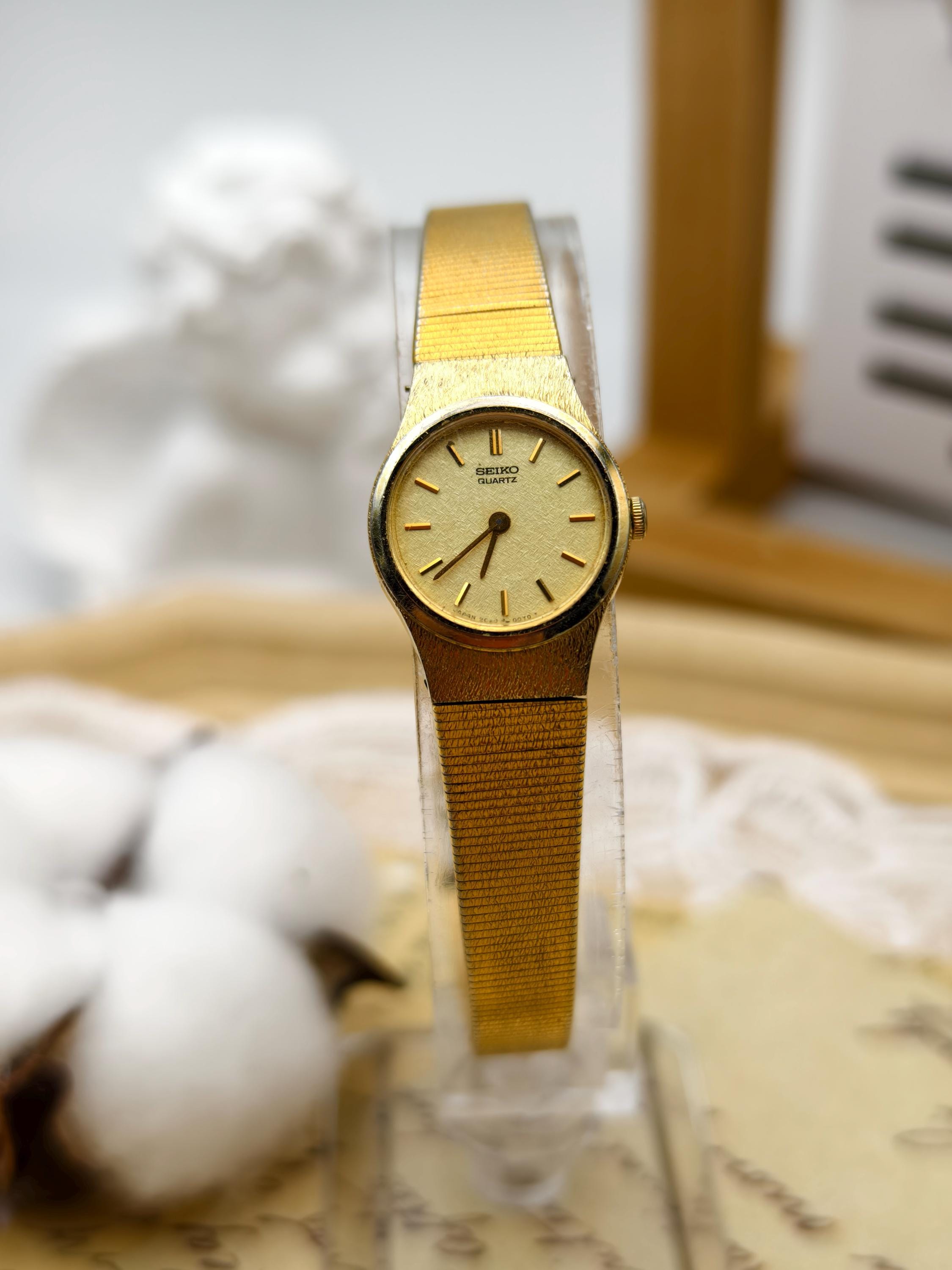 Vintage Seiko Womens Stainless Steel Quartz Watch 7\