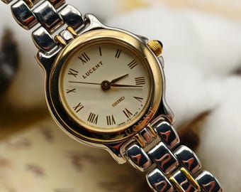 Vintage Seiko Ladies Quartz Gold Tone Watch 20mm Striped  display picture 1