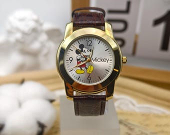 Vintage Disney Mickey Mouse Quartz Watch 38mm Gold Tone Case Brown Leather Strap