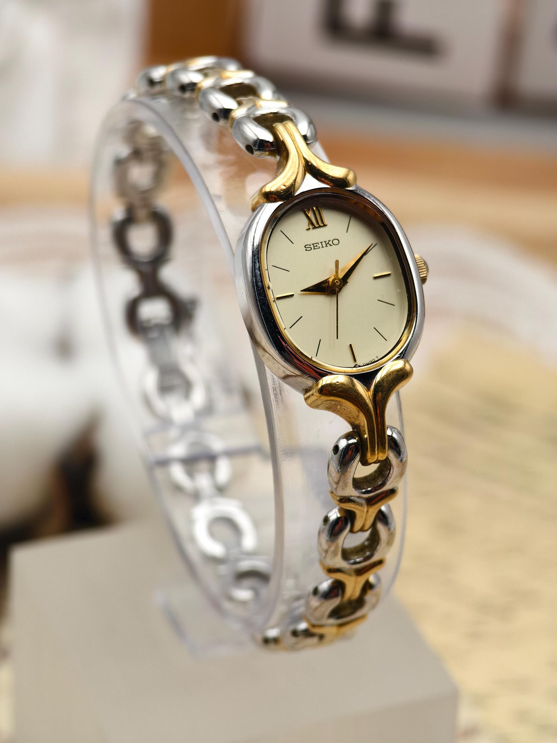 Seiko Ladies Watch Super RARE Vintage Two Tone Bracelet Beautiful White Dial Petit Amour Vintage | Vintage SEIKO Belfina Oval Two-Tone  main image 2
