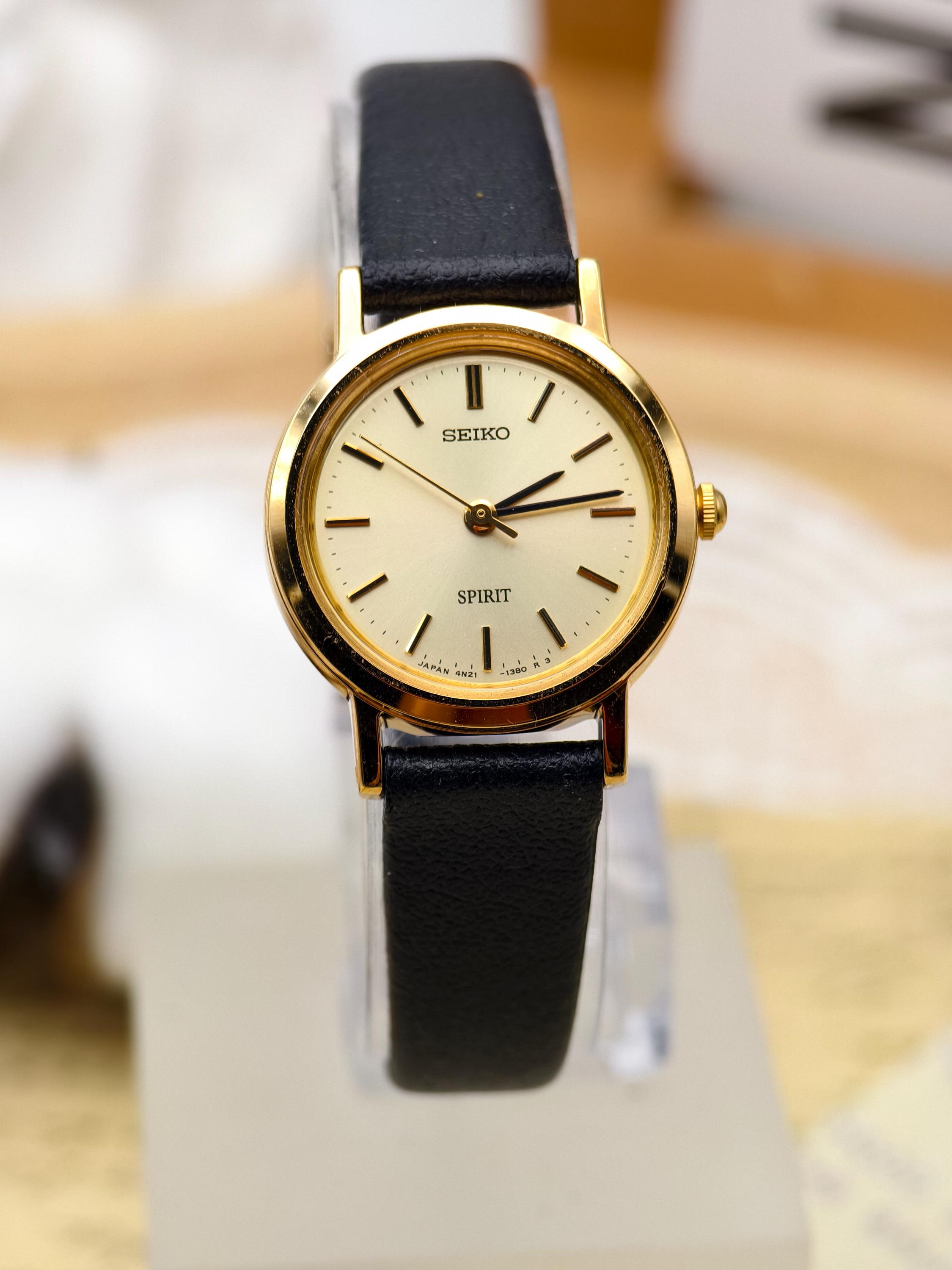 Vintage 1990s Seiko Spirit Ladies Quartz Gold Tone Watch With 