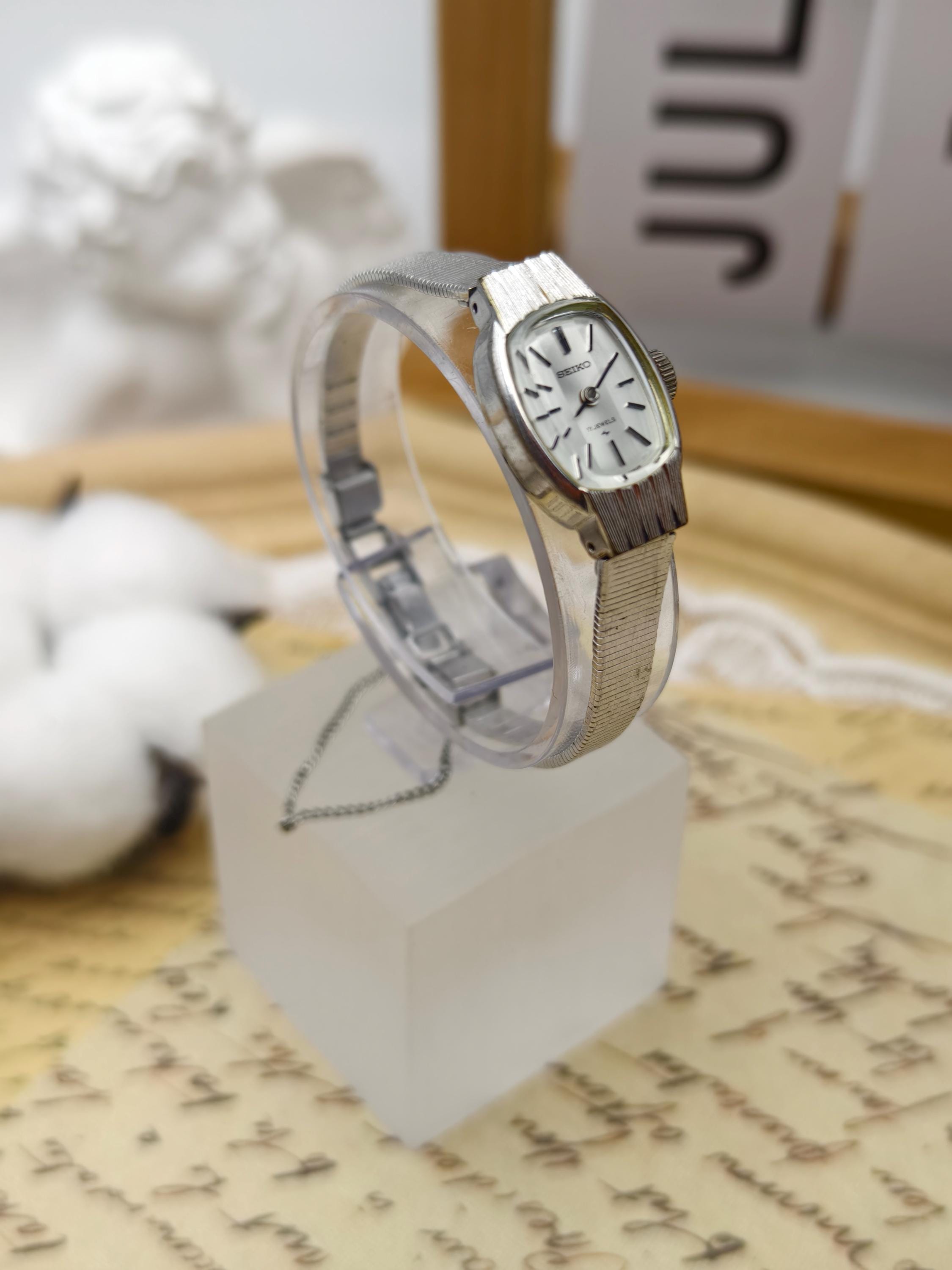 1970年代のヴィンテージ セイコー レディース 機械式腕時計 17石