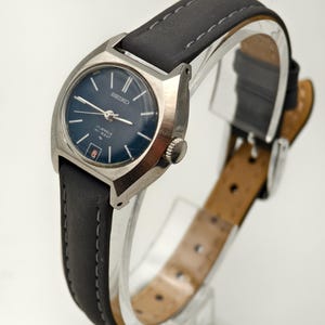 Orologio meccanico da donna Seiko vintage anni '70 in acciaio inossidabile 2202-7009 quadrante blu 26 mm