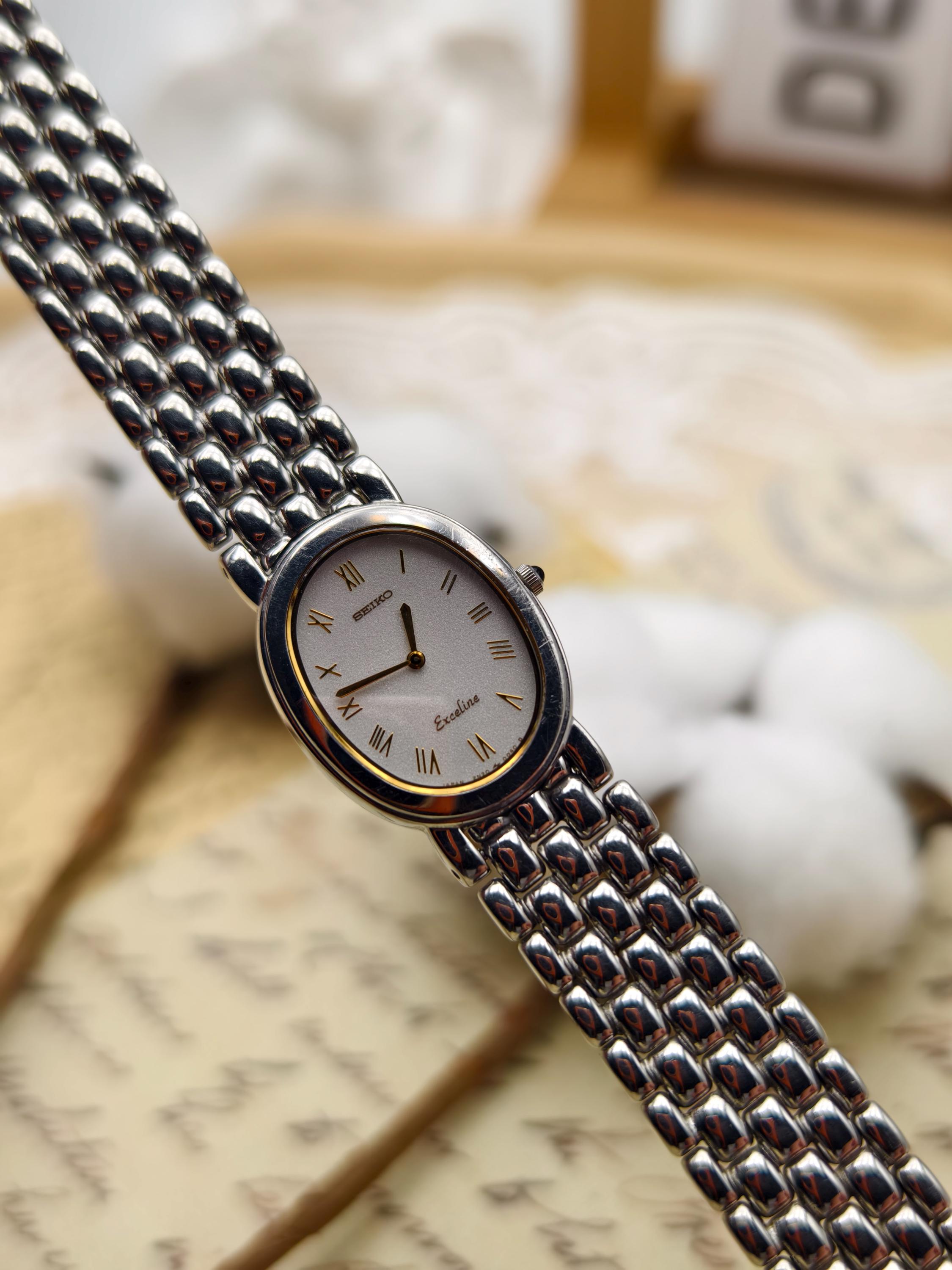 Vintage 1990s Seiko Exceline Ladies Quartz Watch Oval Case Roman