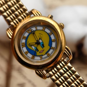 Vintage 1995 Armitron Tweety Bird Gold Tone Ladies Watch  display picture 2