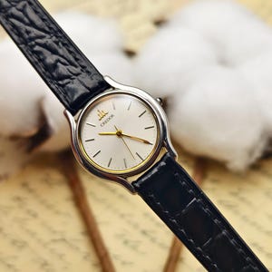 Vintage 1990s Seiko Credor Ladies Quartz Watch Two Tone Ivory Dial Leather Strap