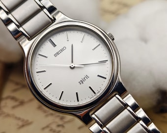 Vintage Seiko Spirit Unisex Quartz Watch Silver Tone Stainless Steel Bracelet Minimalist Dial