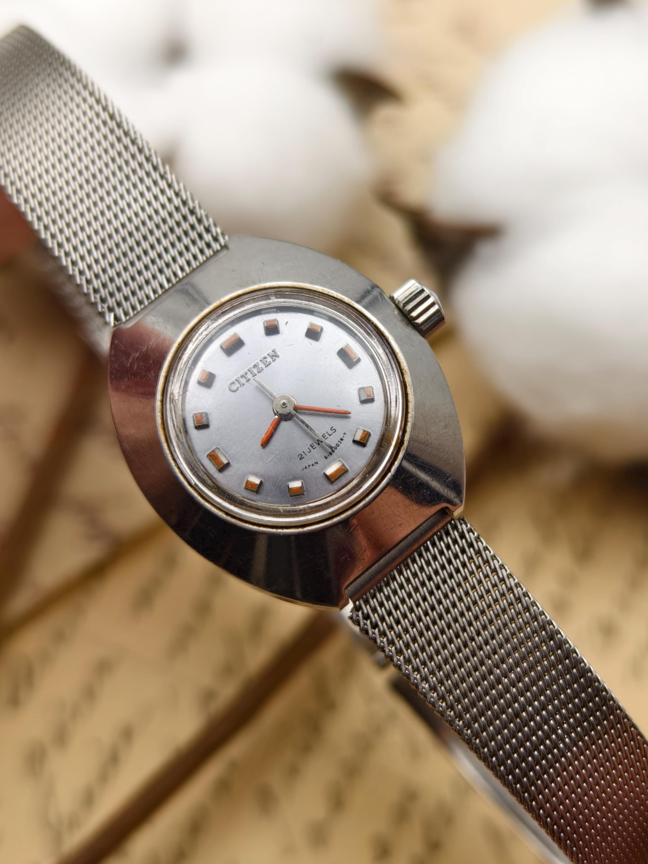 Citizen 6800 Vintage Watch Womens Silver Stainless Steel 21 Jewels‎ Manual Vintage 1970s Citizen Ladies Mechanical Watch Silver Tone  main image 2
