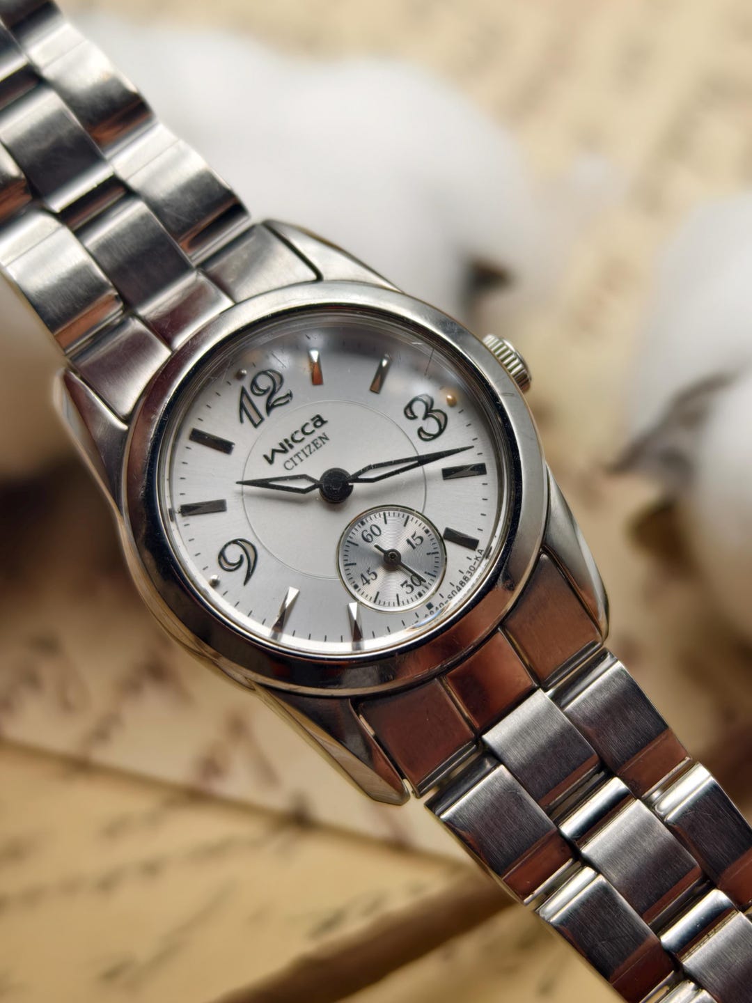 Vintage 2000s Citizen Wicca Ladies Quartz Watch Silver Dial Sub