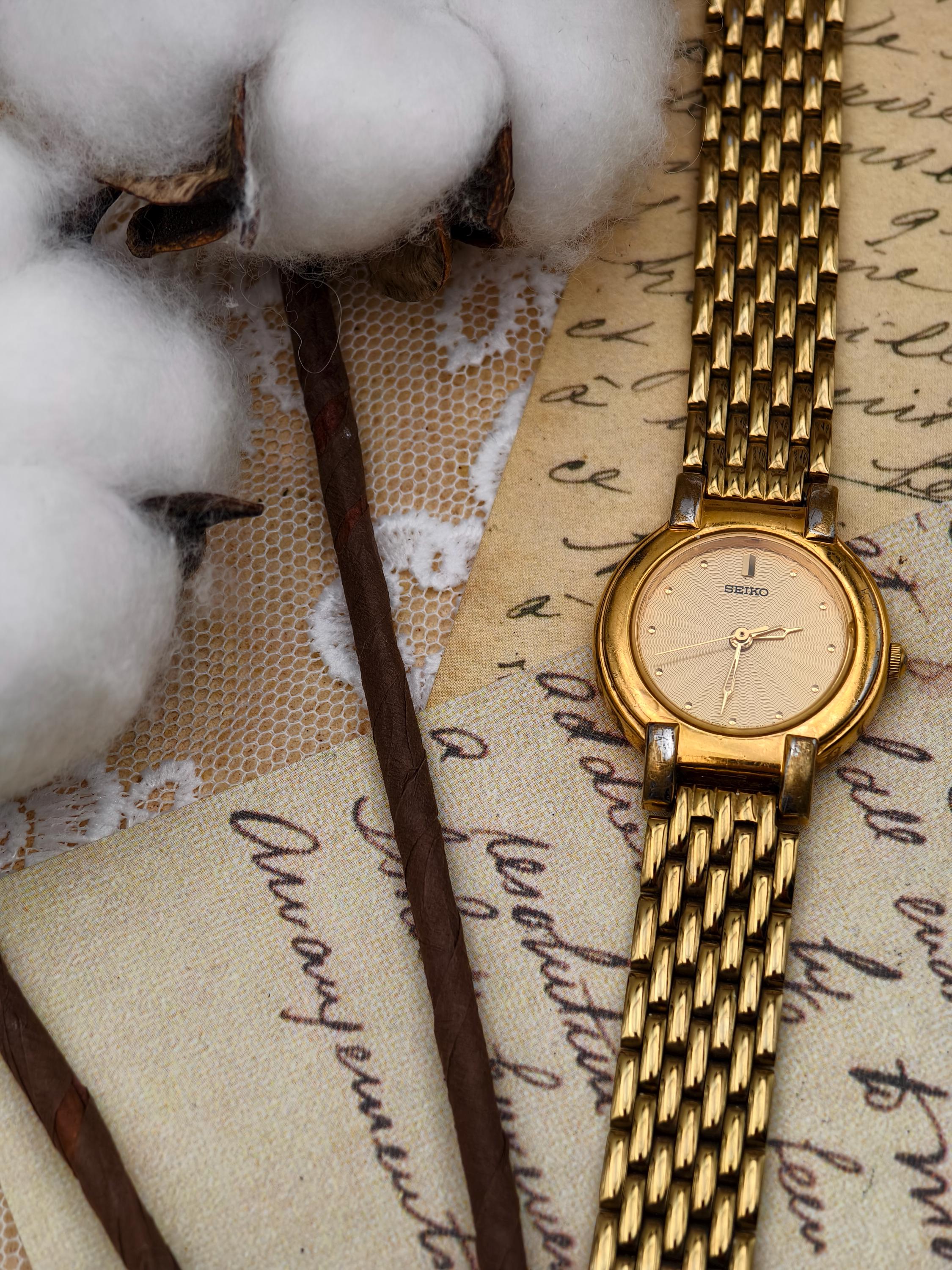 セイコー レディース 腕時計 石 ストーン ヴィンテージ 上品 稼働 美品 ヴィンテージ 1980年代 セイコー レディース クォーツ腕時計 ゴールド