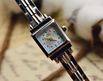Vintage Vert Dense Ladies Quartz Silver Tone Square Watch 14mm Japan Movement