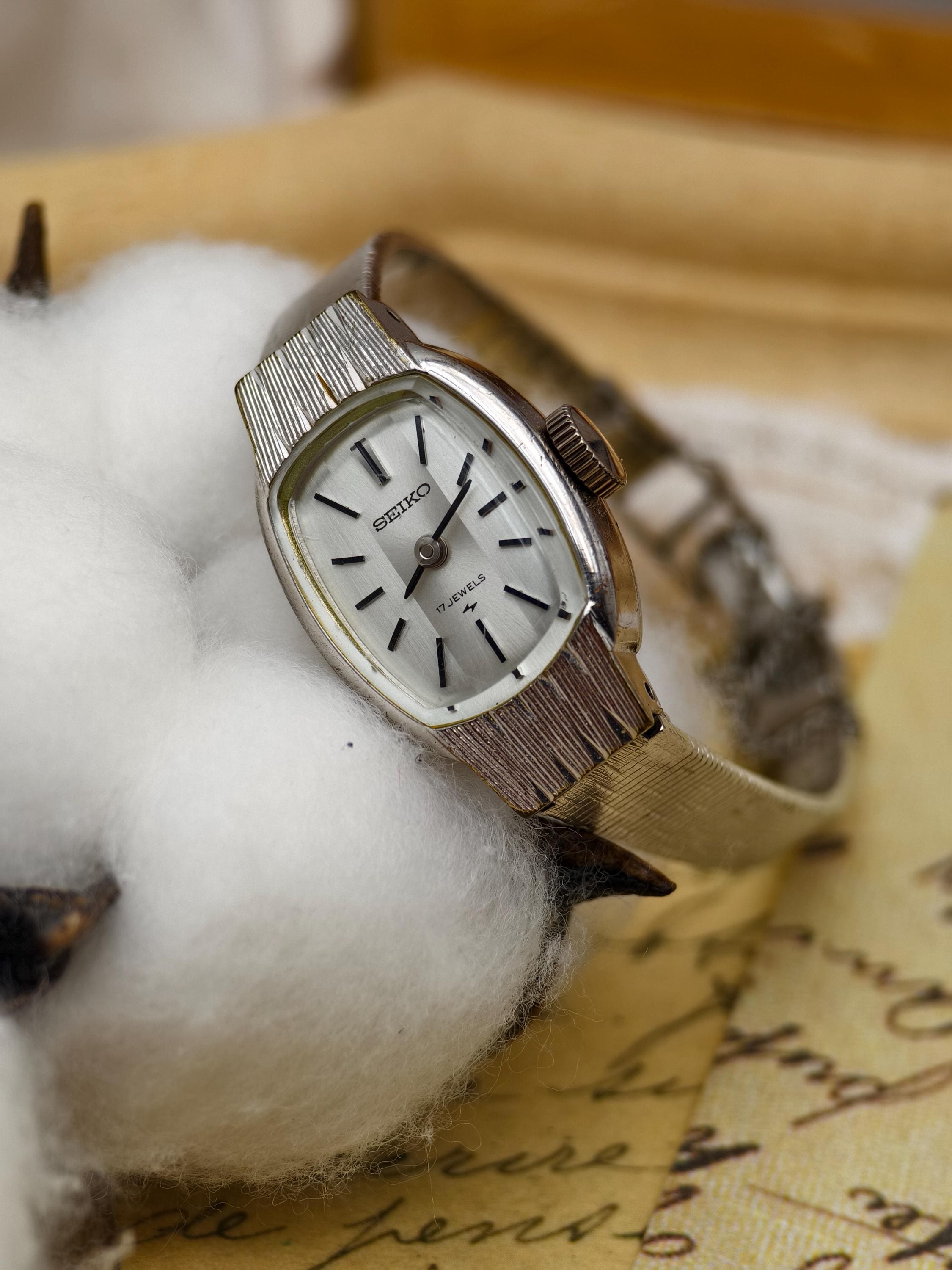 SEIKO  17JEWElS 腕時計 値下げ】SEIKO 17jewels 17石 手巻時計 腕時計 レディース 青