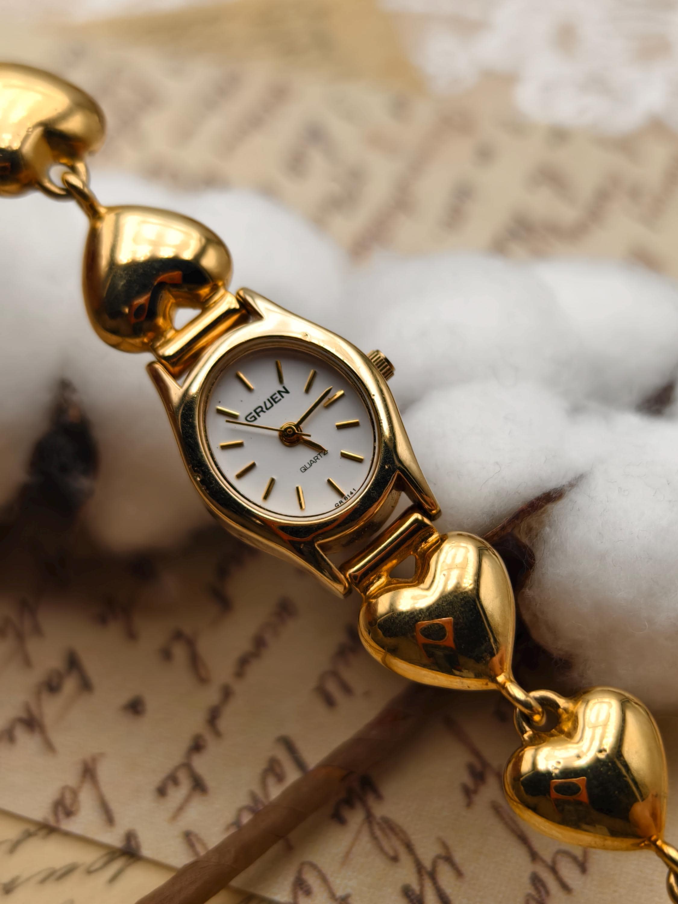 Vintage Gruen Ladies Quartz Gold Tone Heart Bracelet Watch 