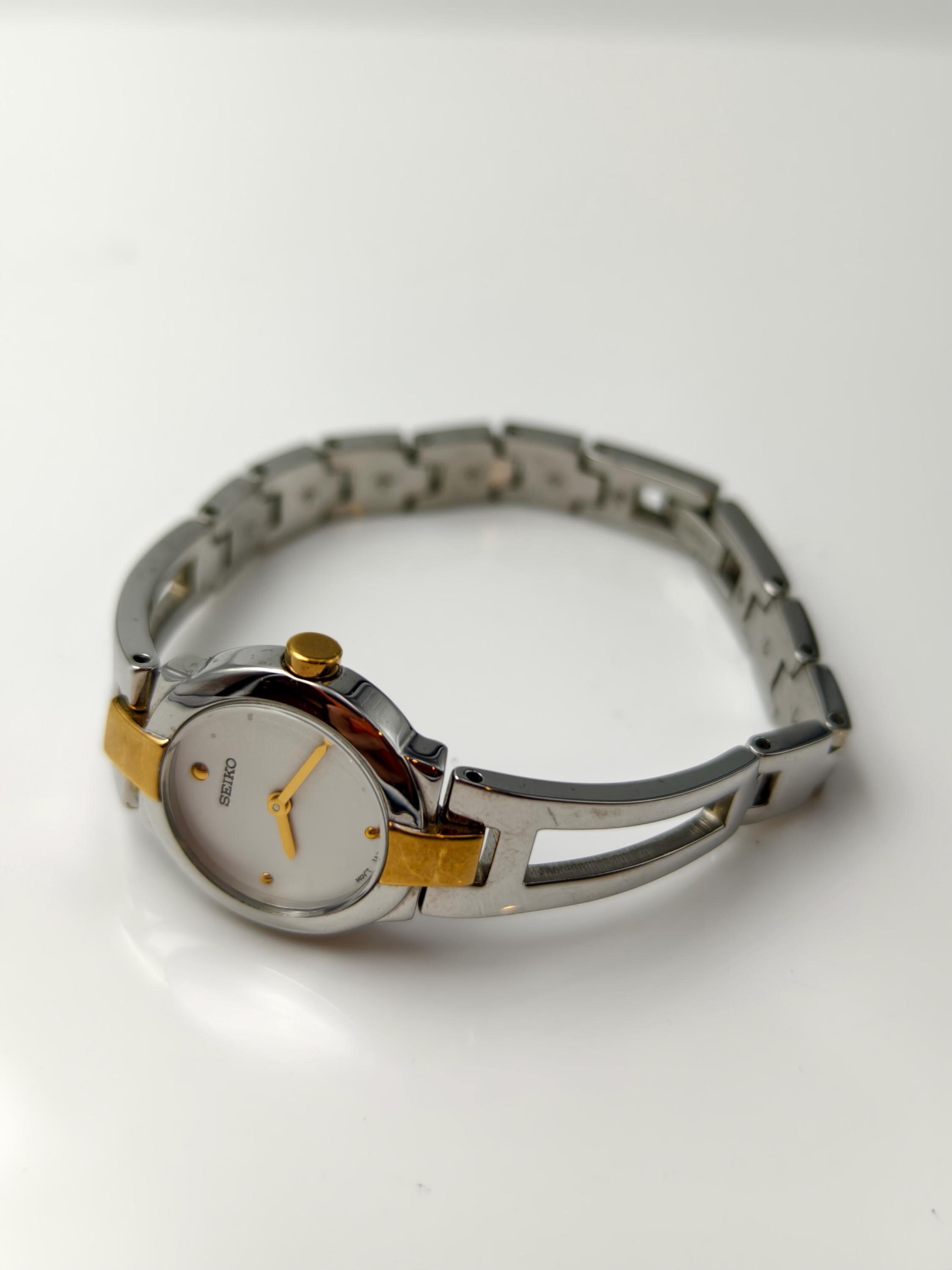 Vintage Seiko Ladies Two-tone Quartz Watch - Stainless Steel 