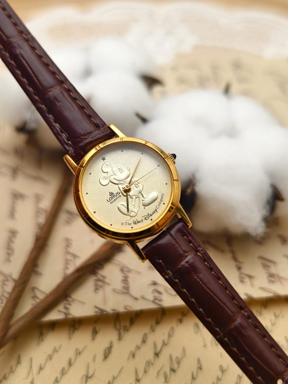 Vintage 1990s Lorus Disney Ladies Quartz Watch Gold Tone  display picture 3