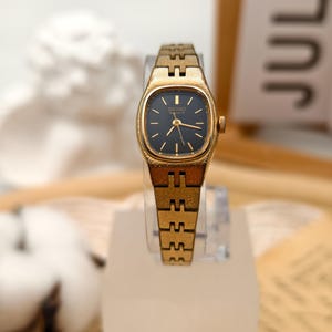 Vintage 80’s Seiko Gold Tone Watch with Black Dial Seiko Quartz 2620-5349 Vintage 80 main image 2
