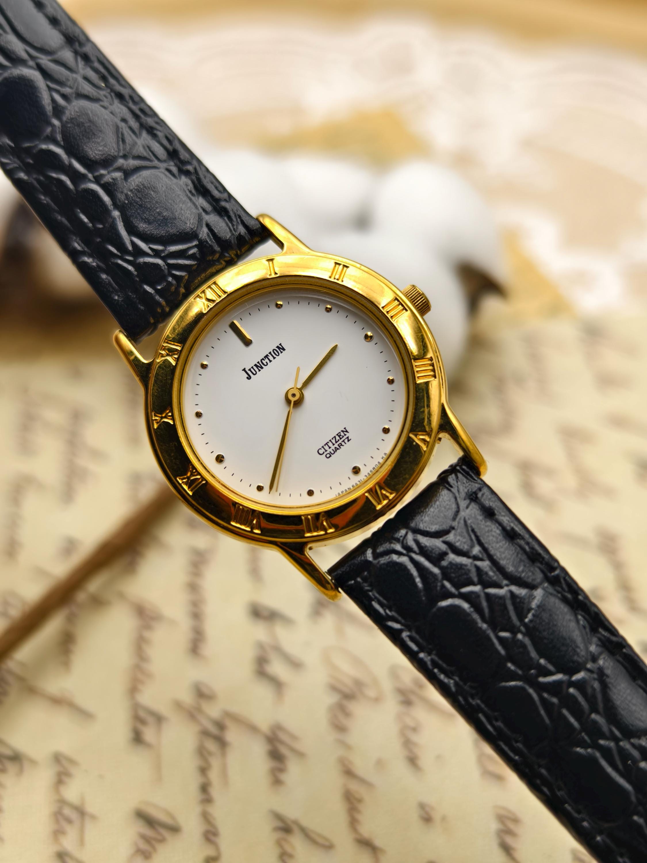 Vintage 1990s Citizen Junction Ladies Quartz Gold Tone Roman Bezel