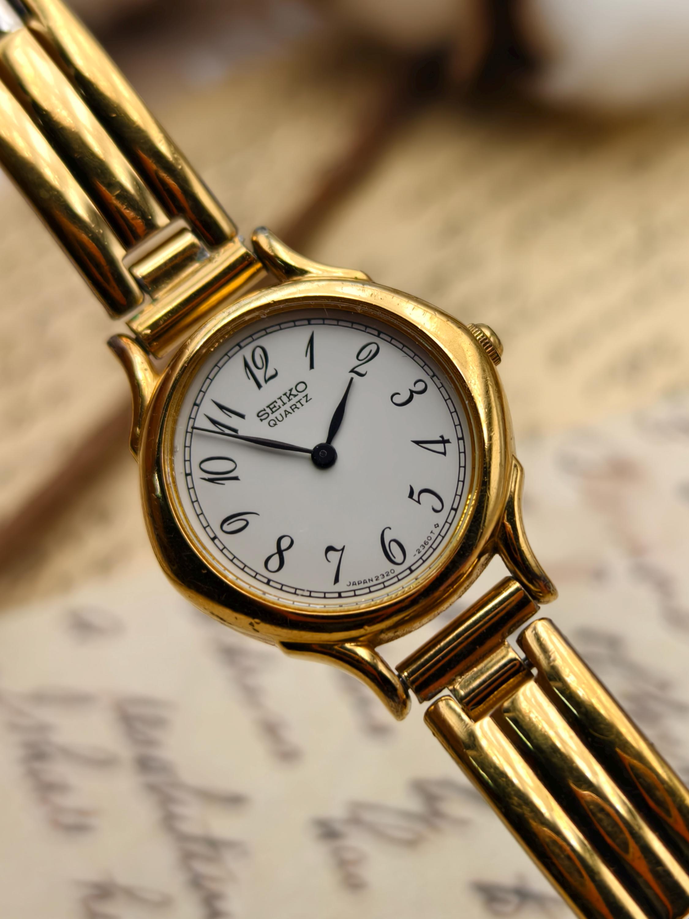 Vintage 1990s Seiko Ladies Quartz Watch Gold Tone Case White 
