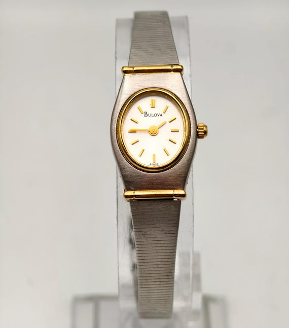 Vintage Women’s Bulova Two-Tone Silver and Gold Watch Caravelle Bulova Watch Women 19mm Silver Gold Two Tone 45L03  main image 4