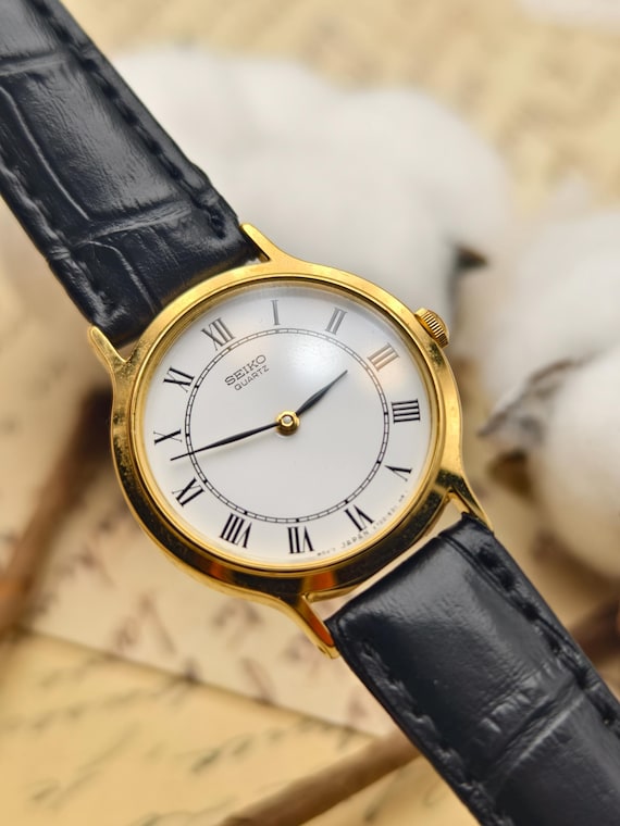 chinese dress ladies 1973 SEIKO Ladies Watch Ref. 1520-3570 Rectangle Tank Case Wristwatch
