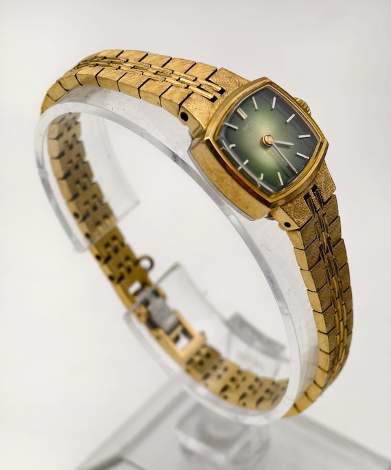 Vintage 1970s Seiko Ladies Mechanical Gold Tone Watch Green