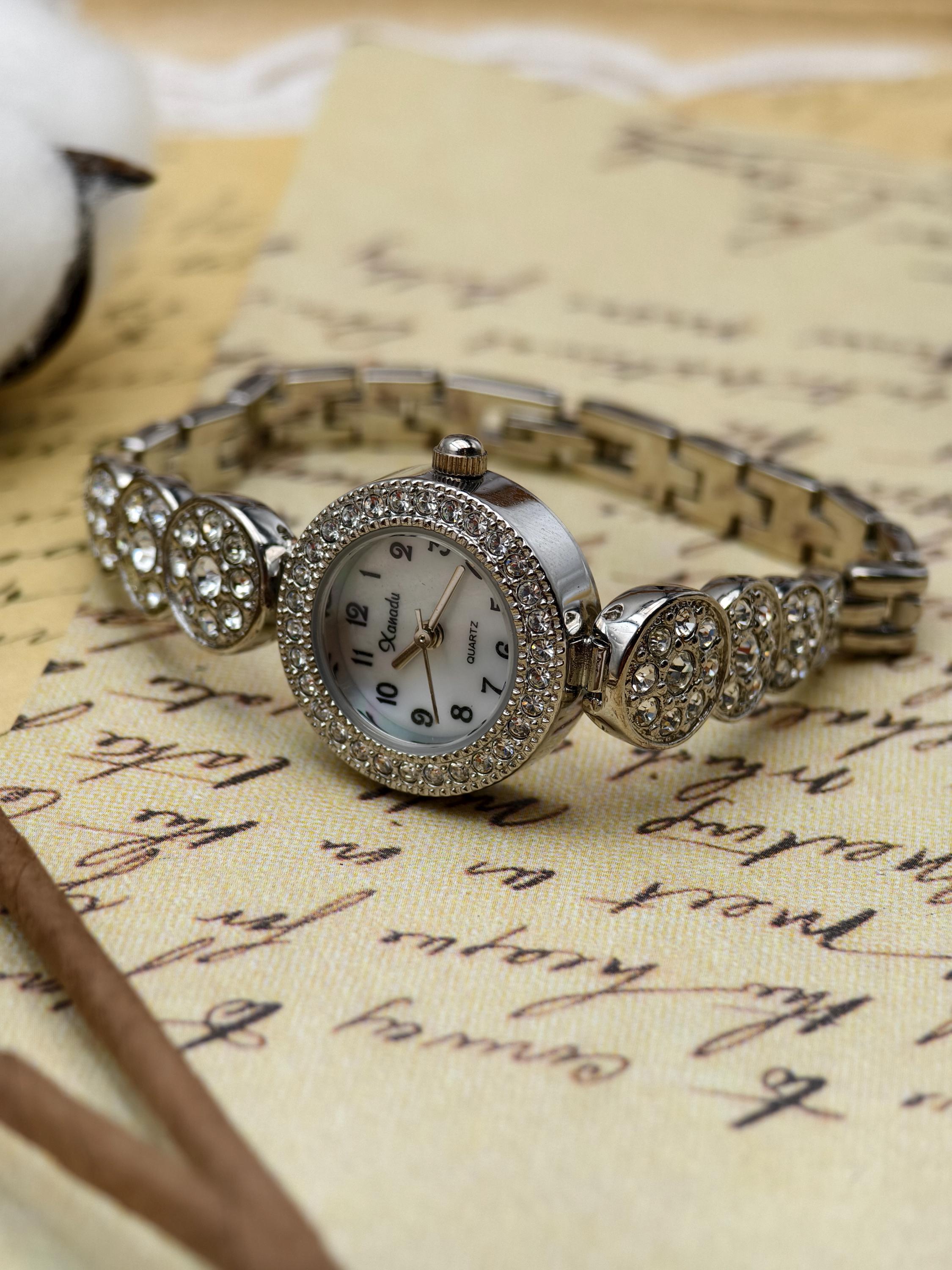 Vintage Xanadu Quartz Watch, Model 9147 Xanadu Quartz Gold Tone Bracelet Watch C. 1990s Japan  main image 4